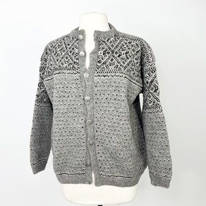 Vintage 100% Virgin Wool Hamdmade In Norway Cable Texture Knit Cardigan Sweater